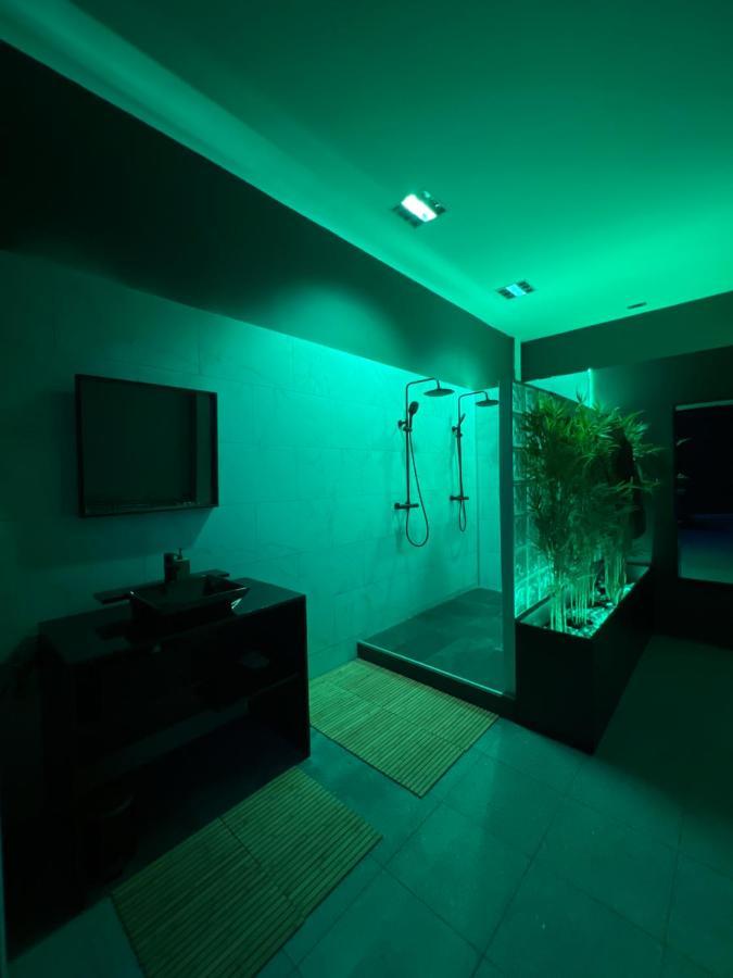 City Lounge Wellness Dison Exteriör bild